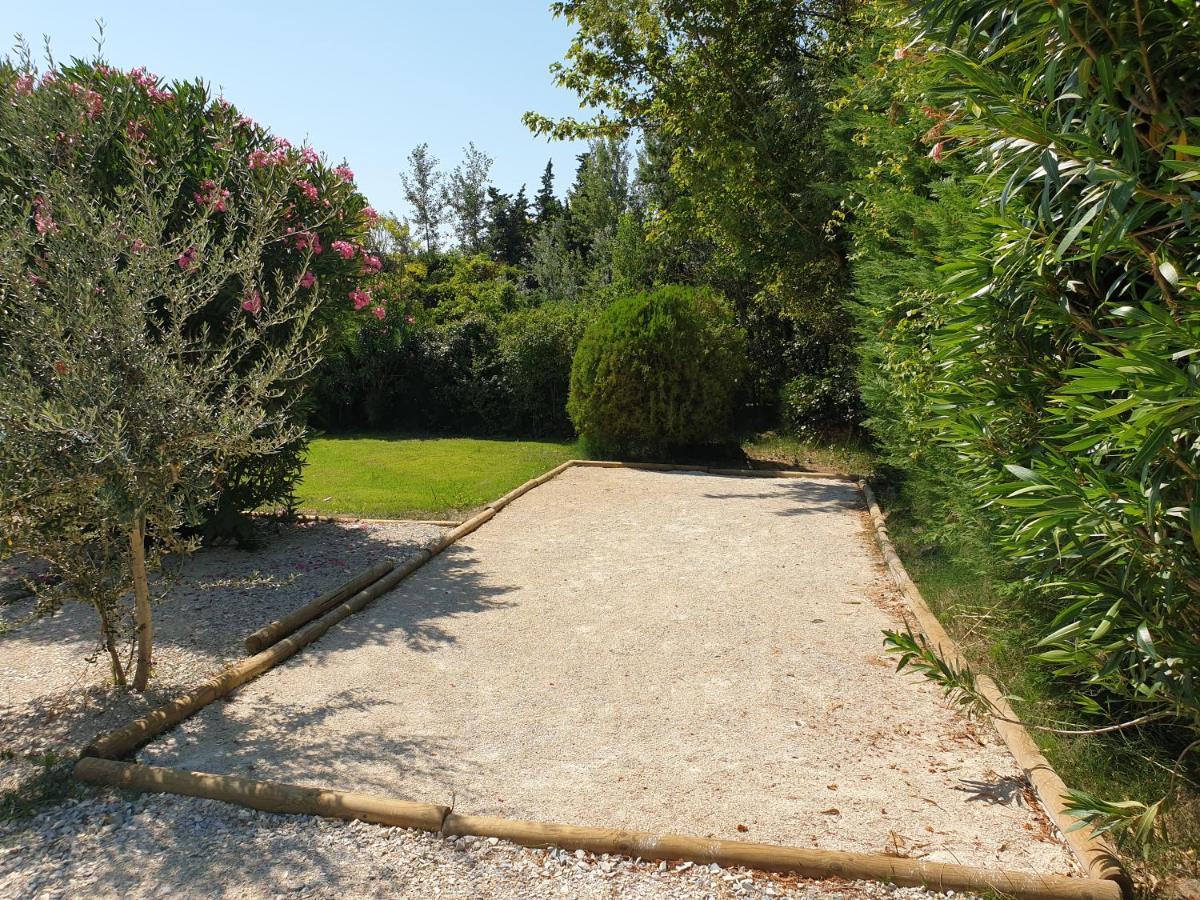 La villa provençale Sarrians Esterno foto